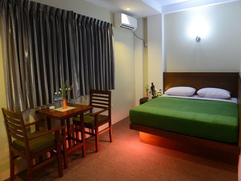 Green Paradise Hotel Янгон Экстерьер фото